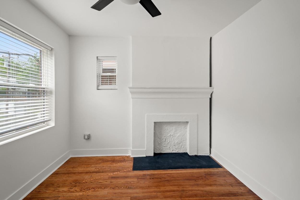 217 W 13th St